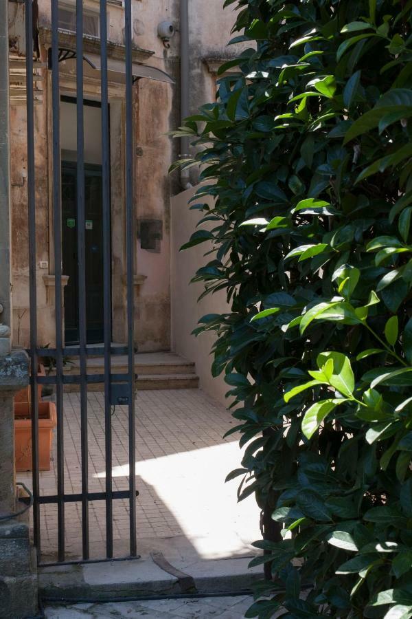 B&B Piazza Libertini Lecce Eksteriør bilde